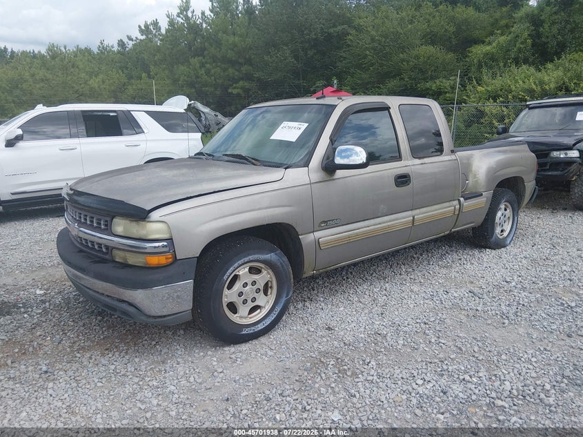 2002 CHEVROLET SILVERADO 1500 auction photo 2