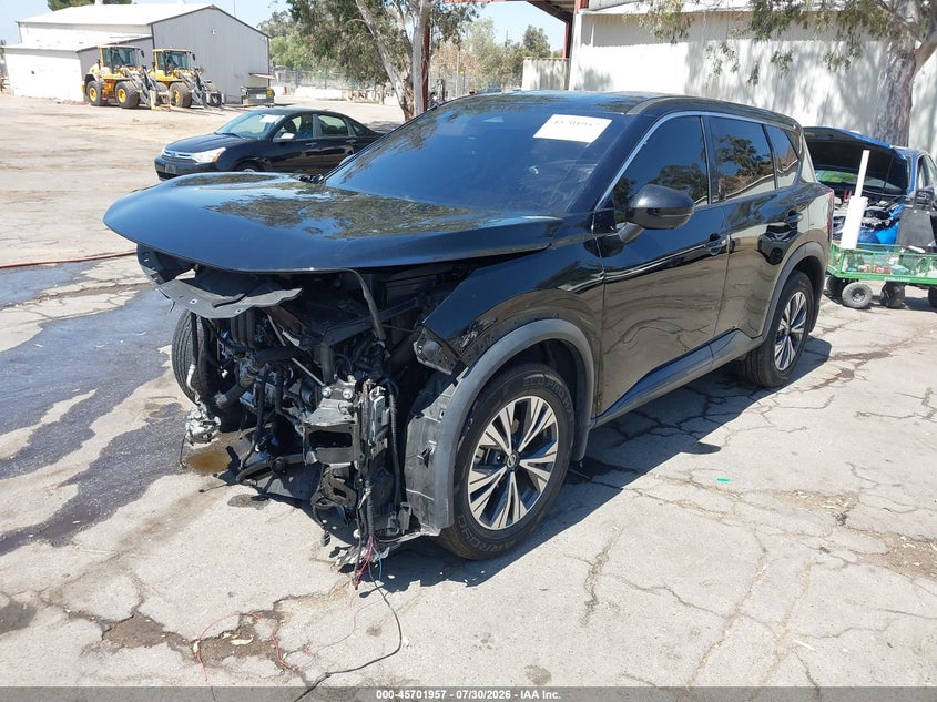 2021 Nissan Rogue Sv Fwd, Front End, IAAI, VIN 5N1AT3BAXMC835381 — photo 2