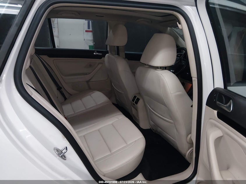2011 VOLKSWAGEN JETTA SPORTWAGEN auction photo 8