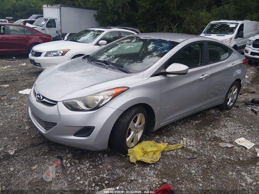 2013 Hyundai Elantra Gls, Normal Wear & Tear, IAAI, VIN 5NPDH4AE6DH431608 — photo 2