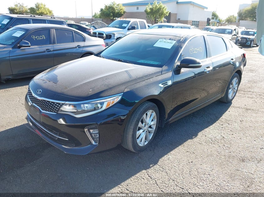 Vin: 5xxgt4l38jg225642, lot: 46200668, kia optima s 20182