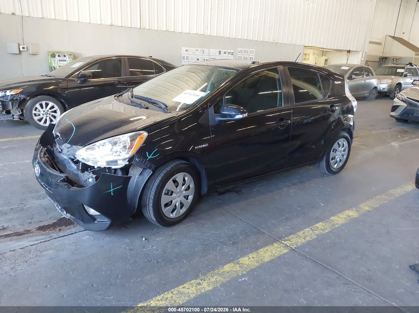 2013 TOYOTA PRIUS C auction photo 2