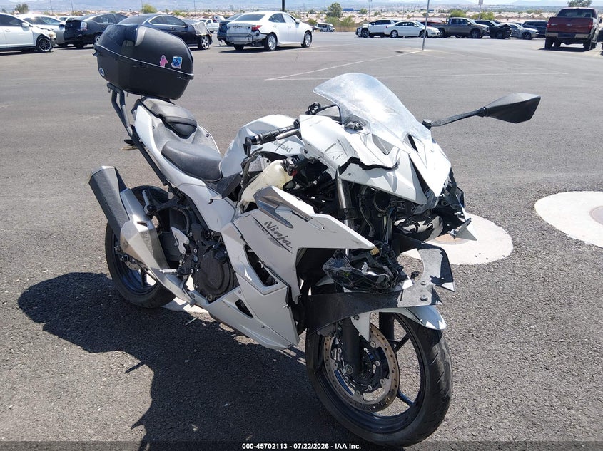 2025 kawasaki ninja (VIN: ML5EXGG14SDA67590)