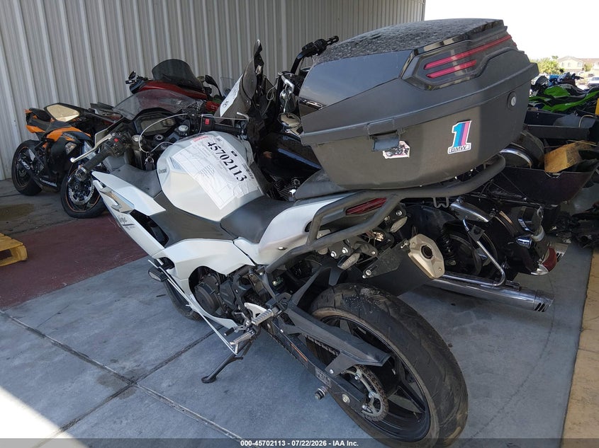 2025 KAWASAKI EX500 auction photo 3