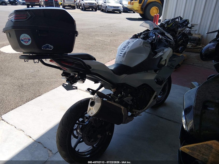 2025 KAWASAKI EX500 auction photo 4