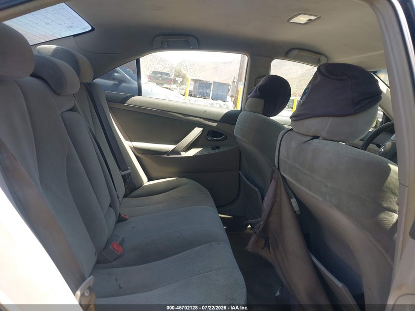2009 TOYOTA CAMRY auction photo 8