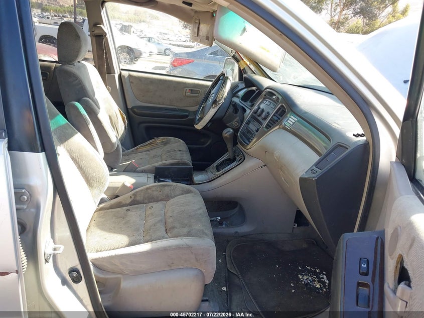 2002 TOYOTA HIGHLANDER auction photo 5