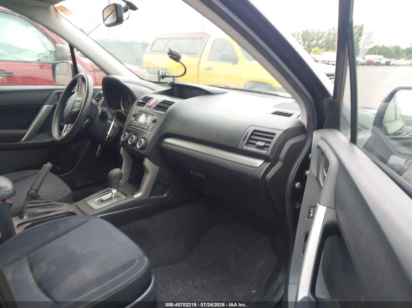 2014 SUBARU FORESTER auction photo 5