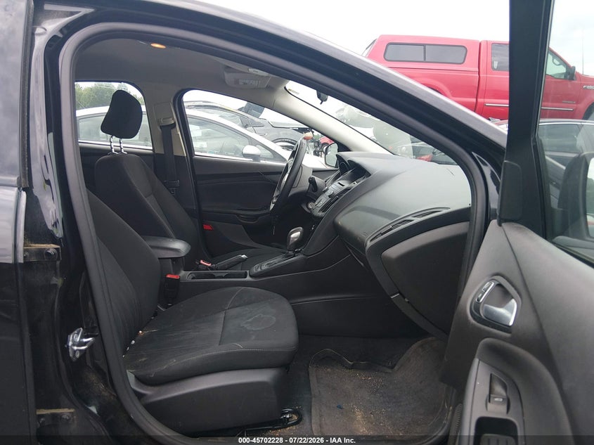 2017 FORD FOCUS auction photo 5