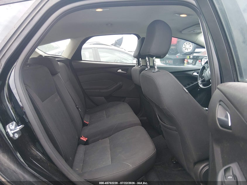 2017 FORD FOCUS auction photo 8