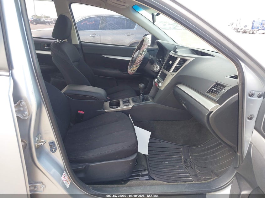 2012 SUBARU LEGACY auction photo 5