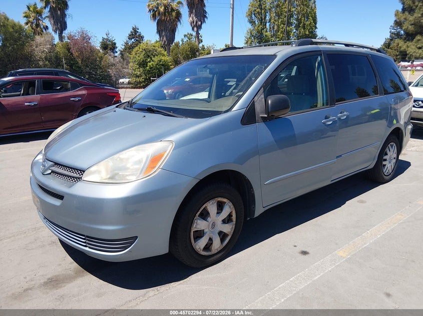 2005 TOYOTA SIENNA auction photo 2
