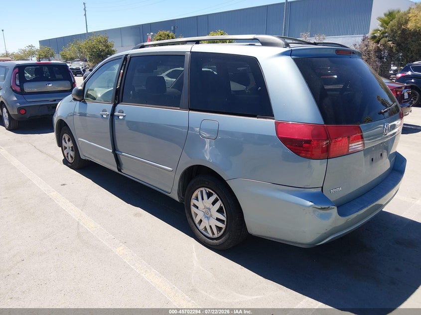 2005 TOYOTA SIENNA auction photo 3