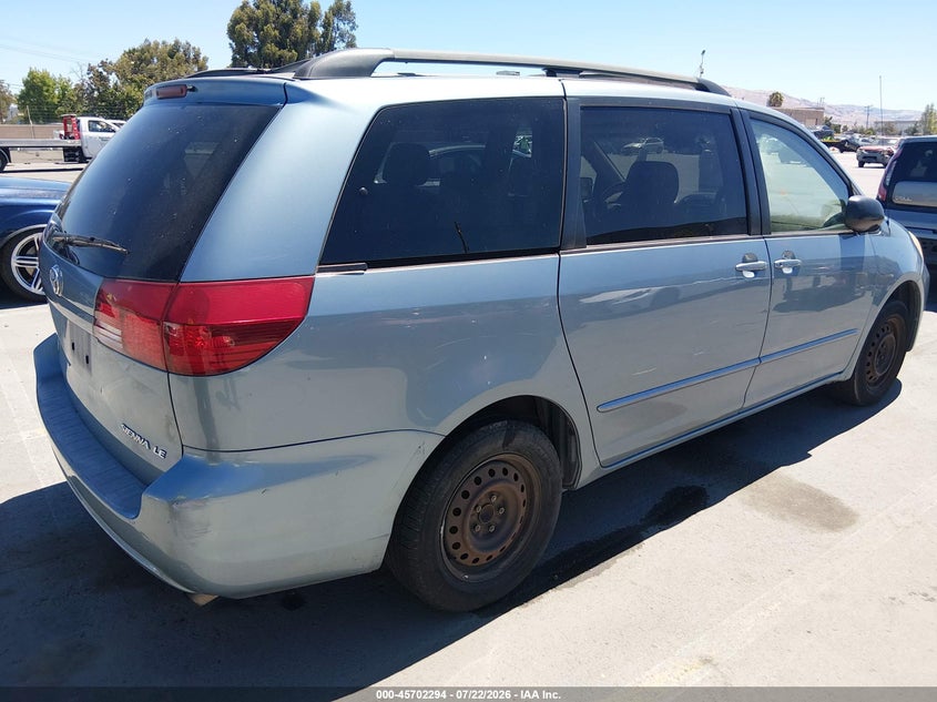2005 TOYOTA SIENNA auction photo 4