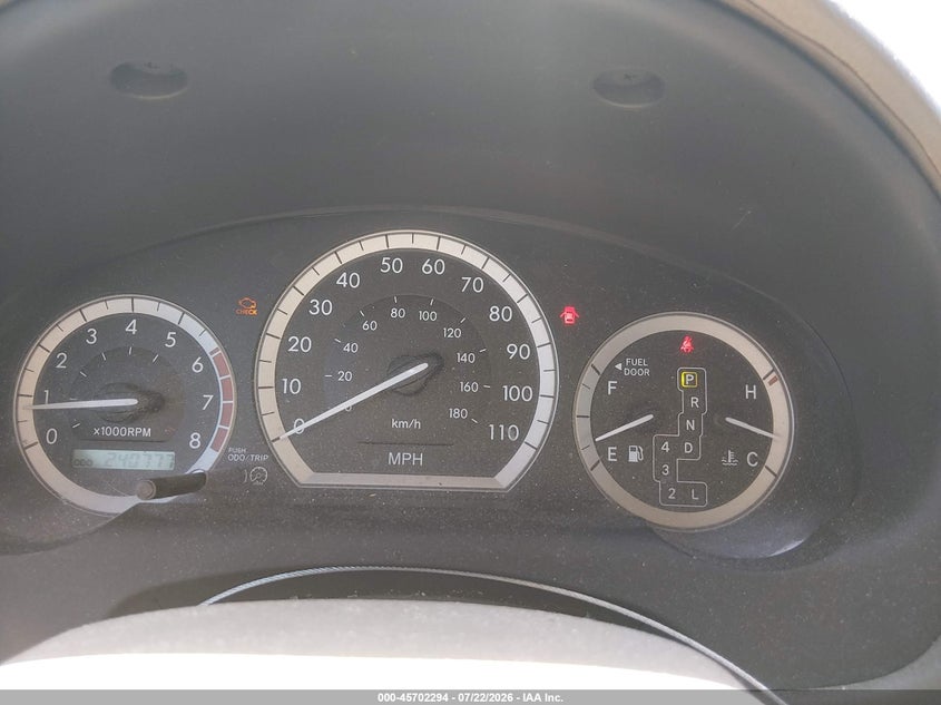2005 TOYOTA SIENNA auction photo 7