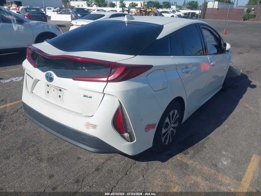 2020 TOYOTA PRIUS PRIME auction photo 4