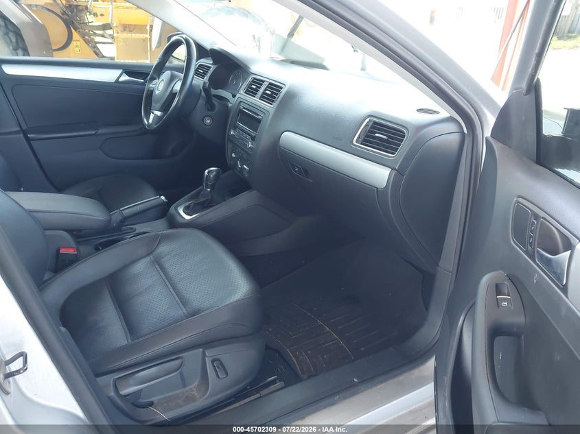 2014 VOLKSWAGEN JETTA auction photo 5