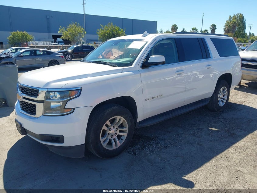 CHEVROLET SUBURBAN - zdjęcie 2