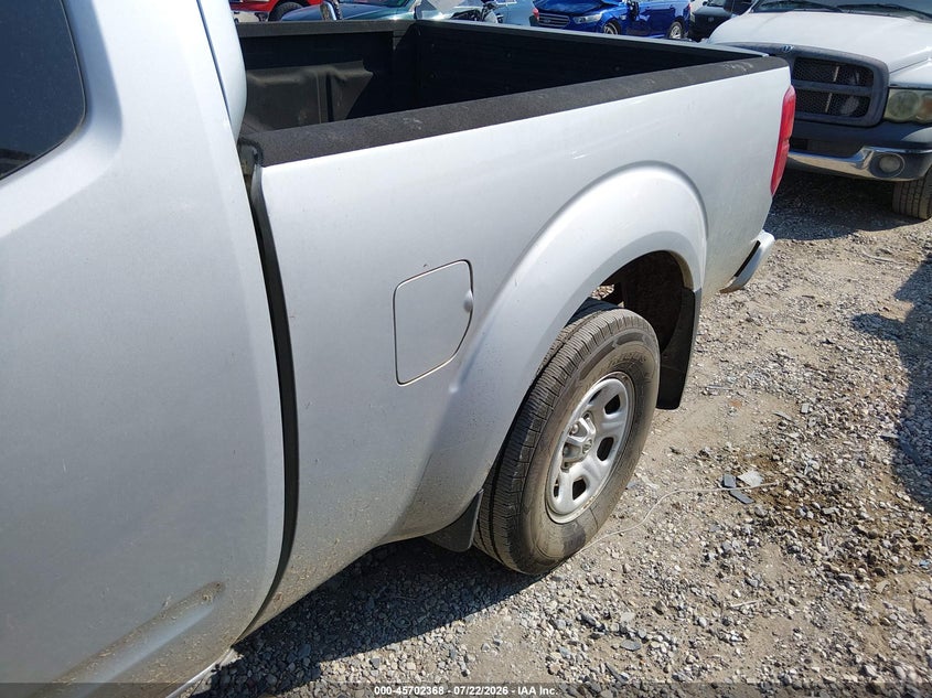 2017 NISSAN FRONTIER auction photo 6