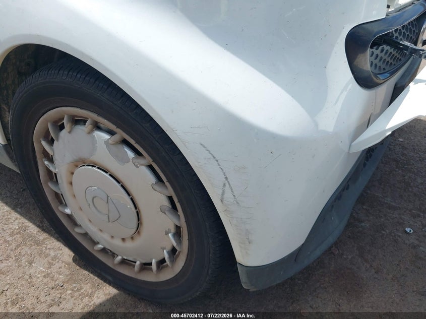 2013 SMART FORTWO auction photo 6