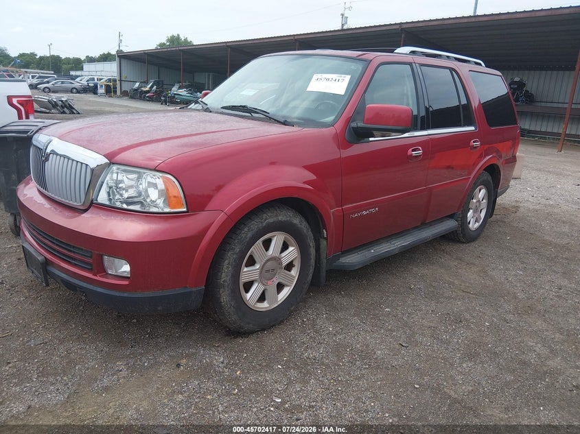 2005 LINCOLN NAVIGATOR auction photo 2