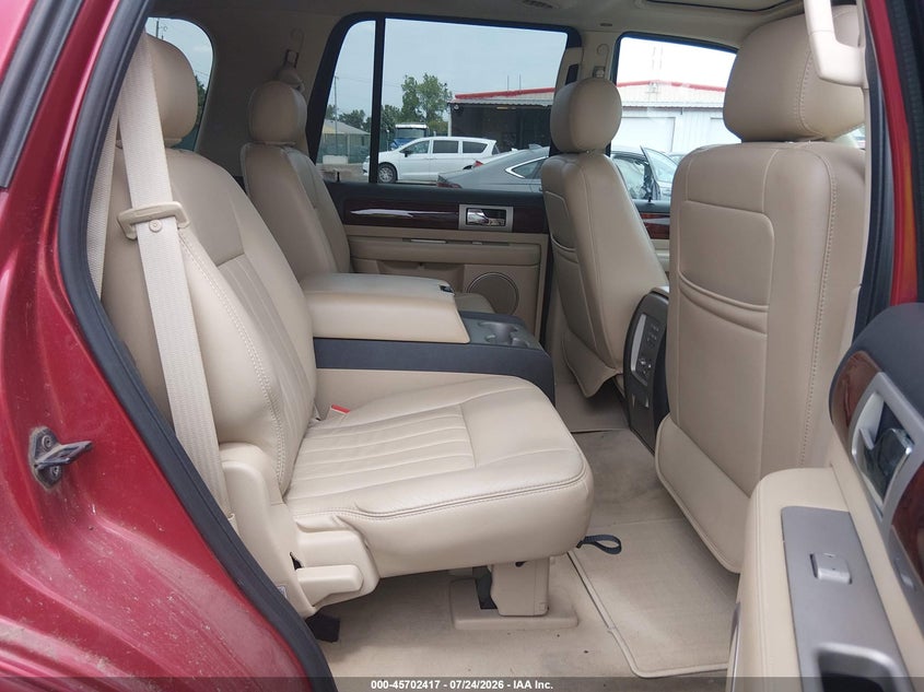 2005 LINCOLN NAVIGATOR auction photo 8