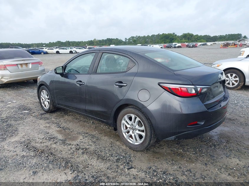 2017 TOYOTA YARIS IA auction photo 3
