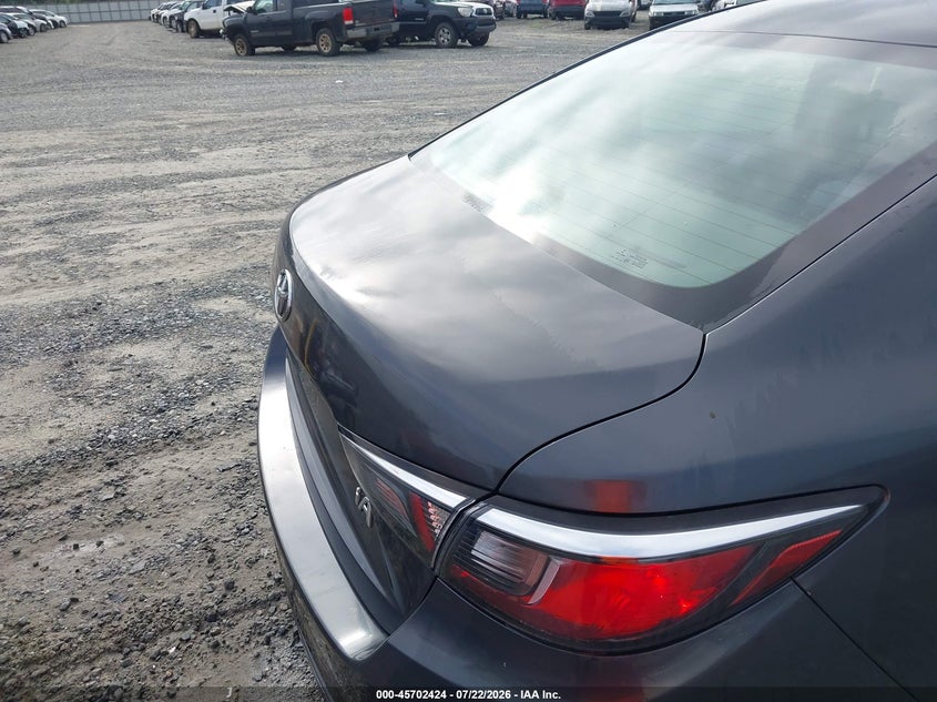 2017 TOYOTA YARIS IA auction photo 6
