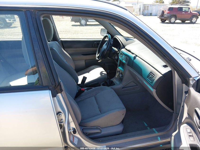2004 SUBARU FORESTER auction photo 5