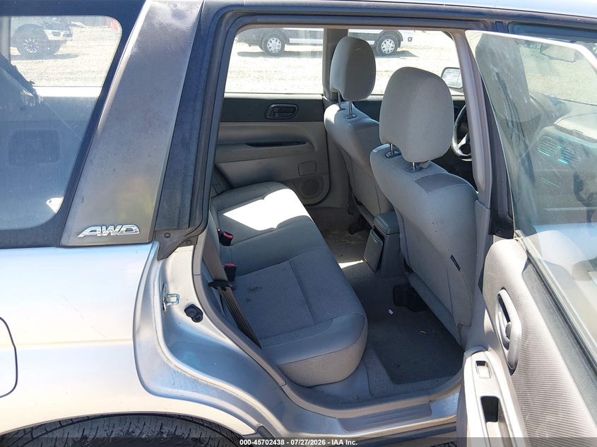 2004 SUBARU FORESTER auction photo 8