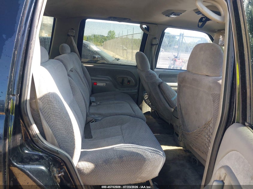 1998 CHEVROLET TAHOE auction photo 8