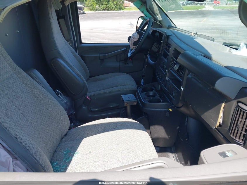 2022 GMC SAVANA CARGO auction photo 5