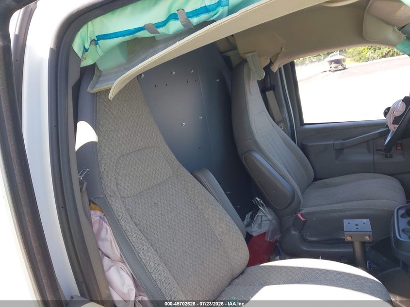 2022 GMC SAVANA CARGO auction photo 8