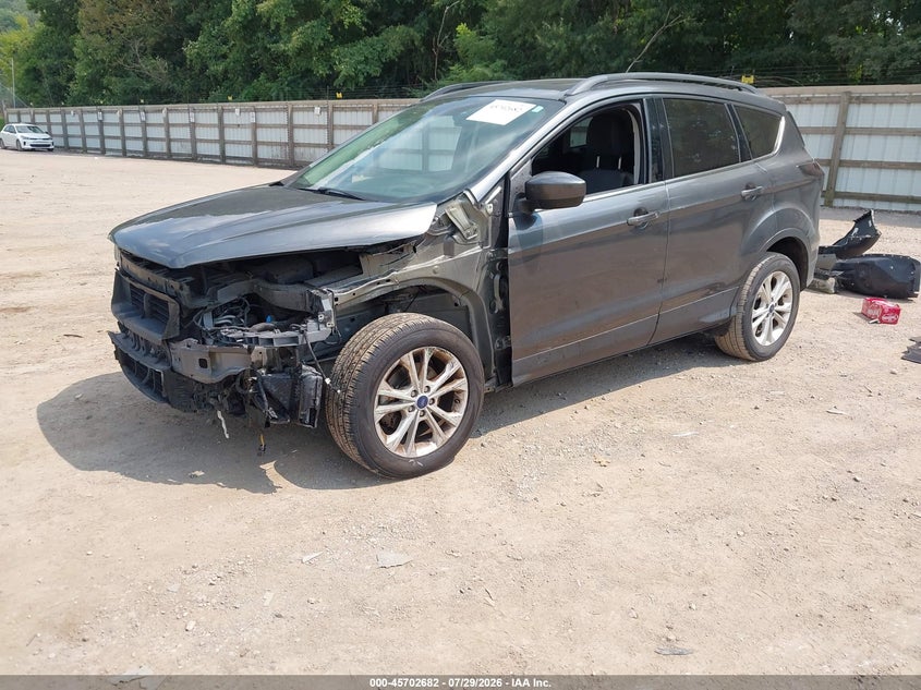 Vin: 1fmcu0gd0huc08888, lot: 46201338, ford escape se 20172