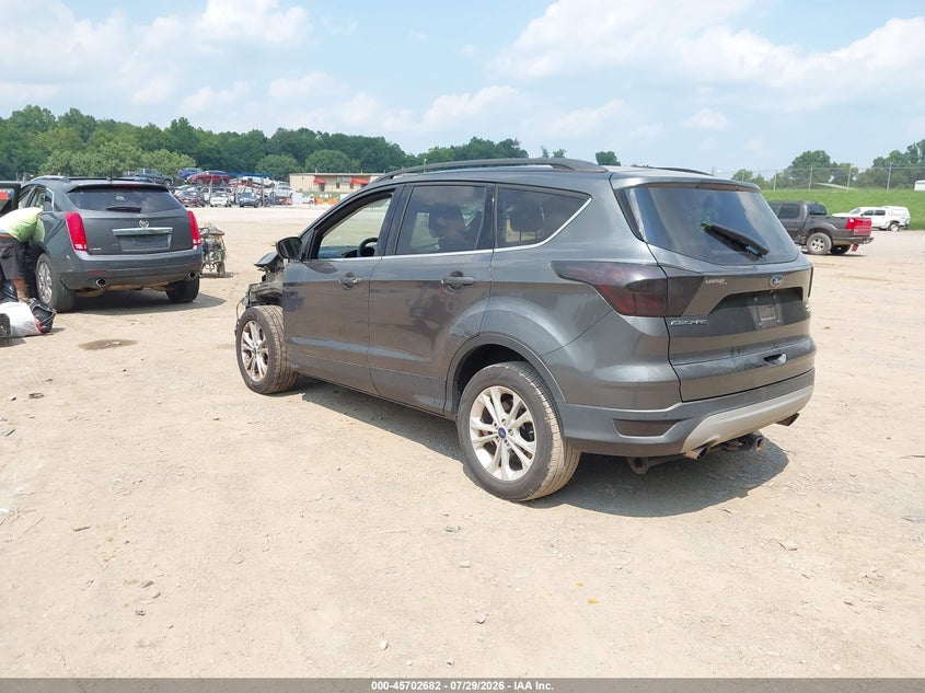 Vin: 1fmcu0gd0huc08888, lot: 46201338, ford escape se 20173