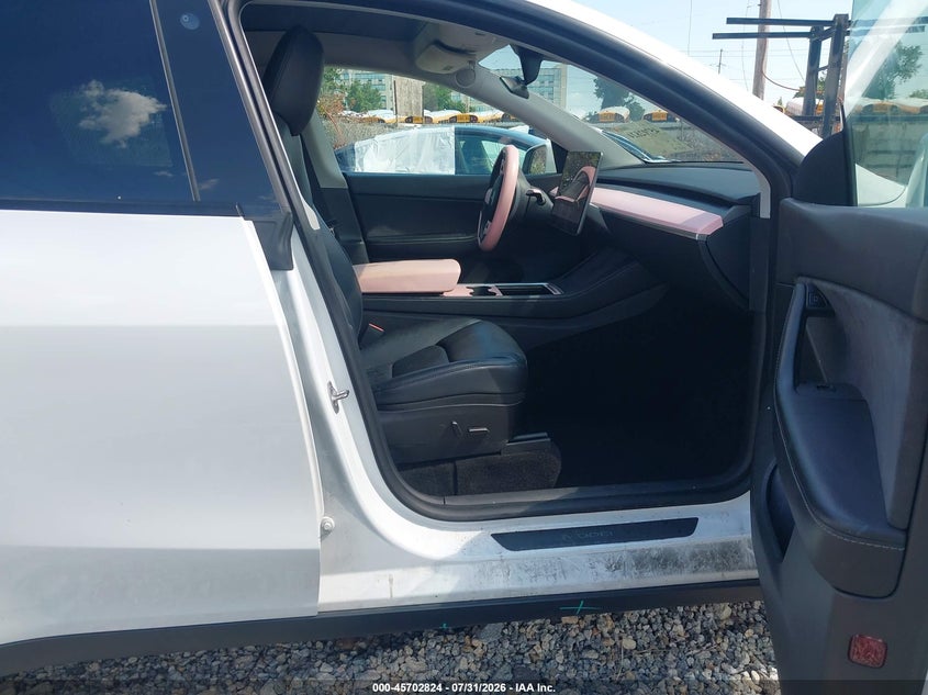 TESLA MODEL Y 2021 VIN 5YJYGDEEXMF188463