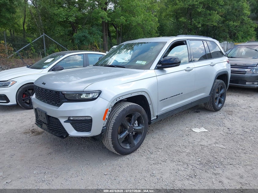 2025 Jeep Grand Cherokee Limited 4X4, Front End, IAAI, VIN 1C4RJHBG0SC360321 — photo 2