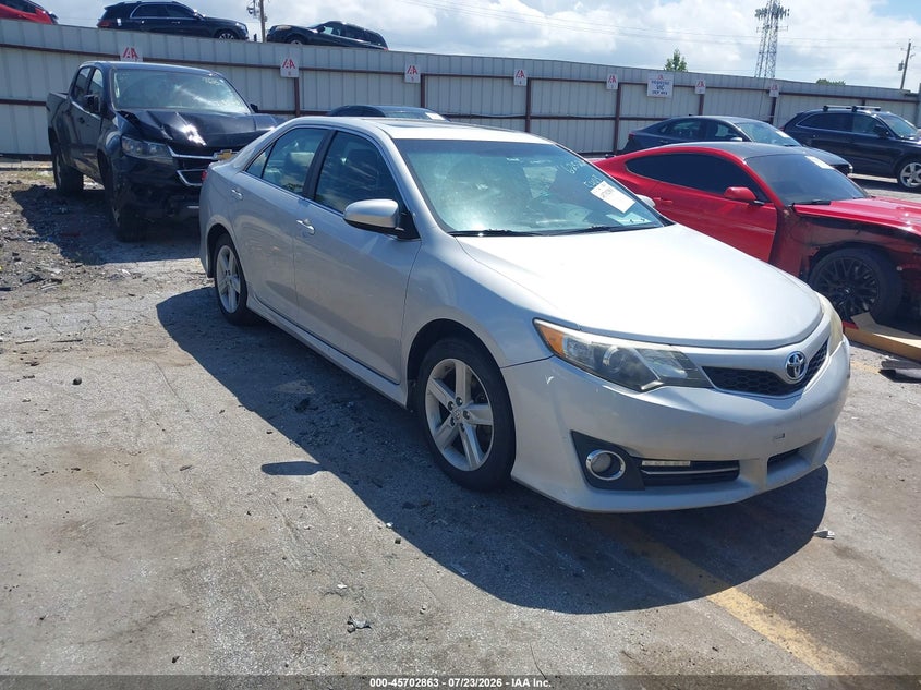 2014 TOYOTA CAMRY auction photo 1