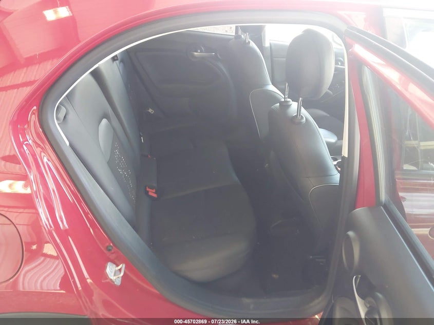 2022 FIAT 500X auction photo 8