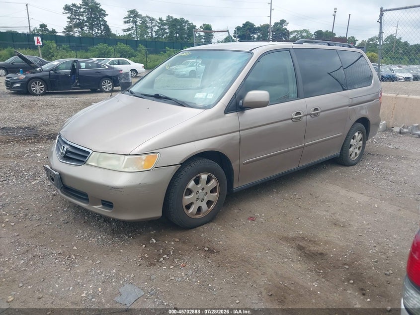 2004 Honda Odyssey, Front End, IAAI, VIN 5FNRL18844B083647 — photo 2