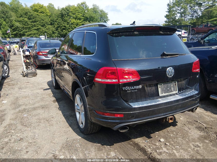 2014 VOLKSWAGEN TOUAREG auction photo 3