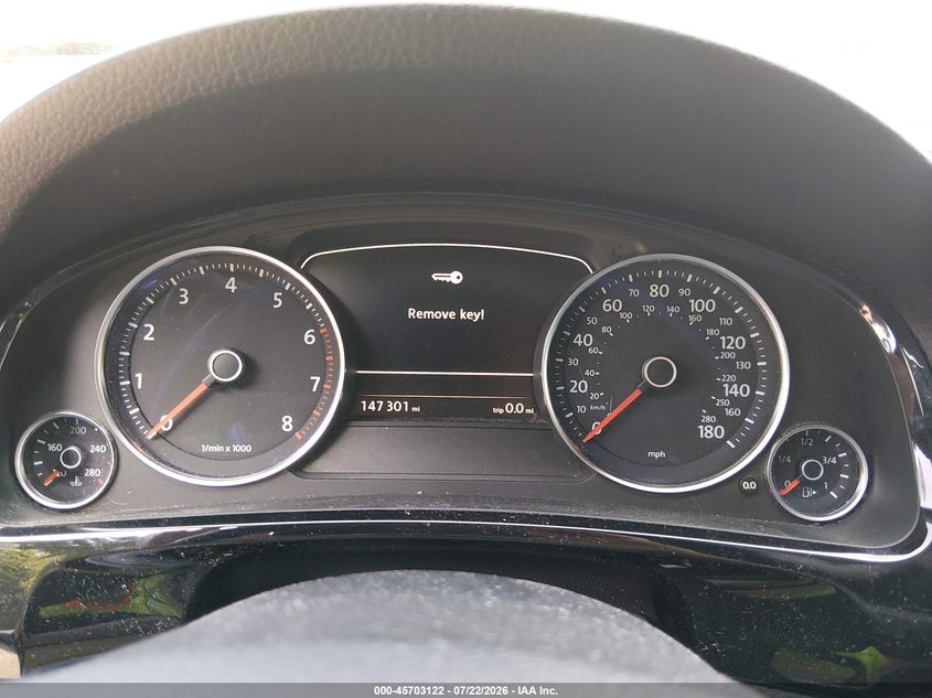 2014 VOLKSWAGEN TOUAREG auction photo 7