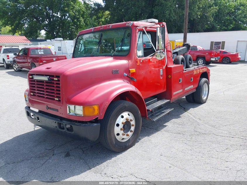 1996 INTERNATIONAL 4000 auction photo 2