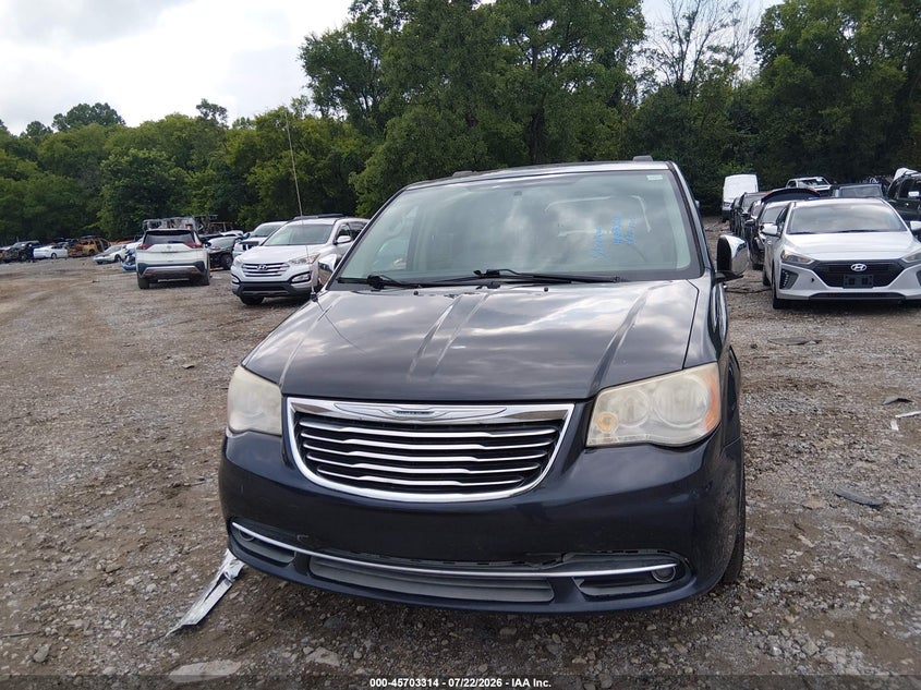 2014 CHRYSLER TOWN & COUNTRY auction photo 6