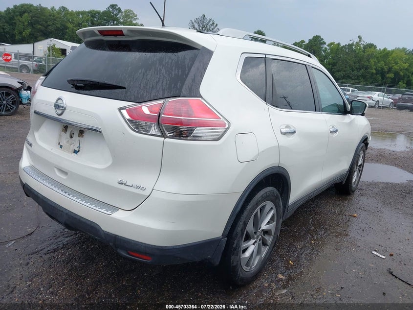 2015 NISSAN ROGUE auction photo 4