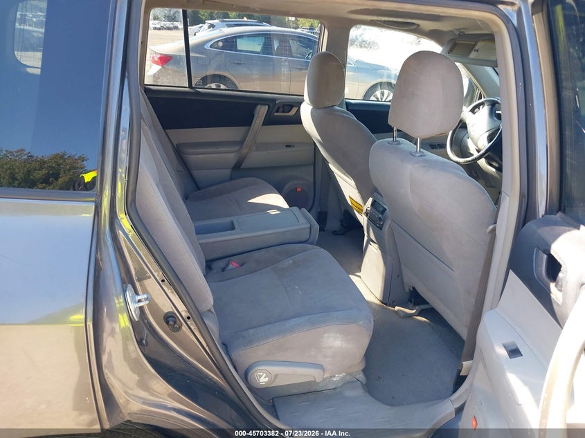 2008 TOYOTA HIGHLANDER auction photo 8