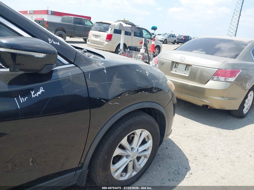 2015 NISSAN ROGUE auction photo 6