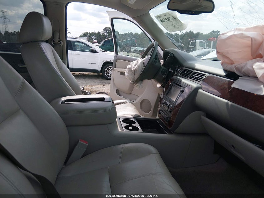 2013 CHEVROLET TAHOE auction photo 5