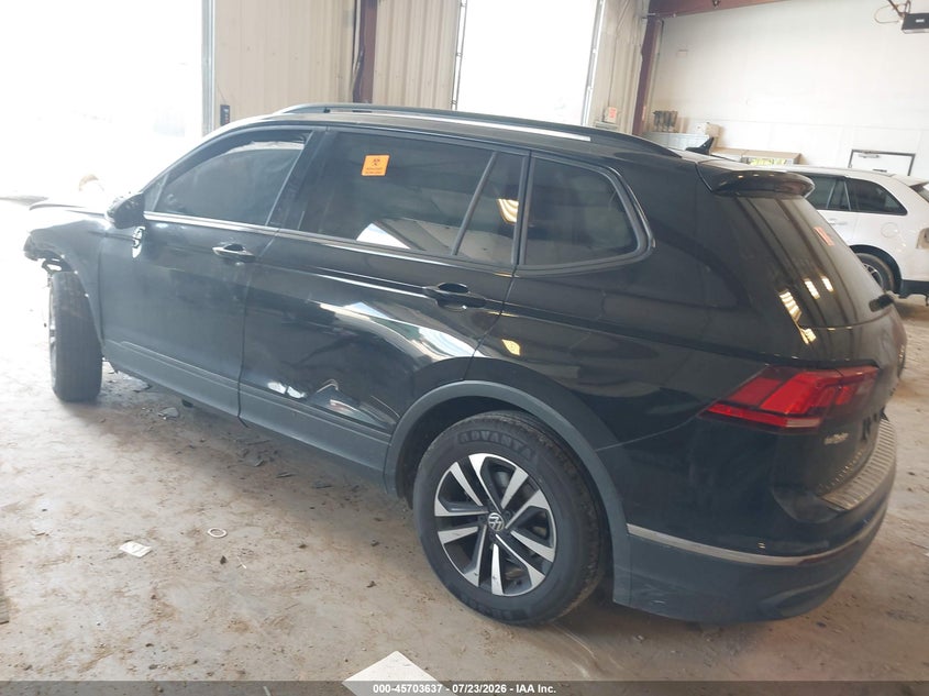 2023 VOLKSWAGEN TIGUAN auction photo 3