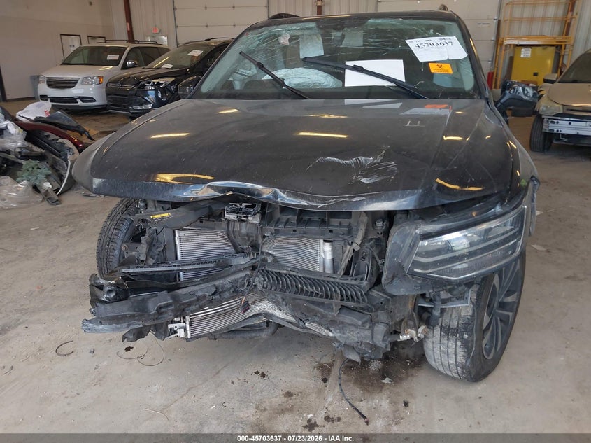 2023 VOLKSWAGEN TIGUAN auction photo 6